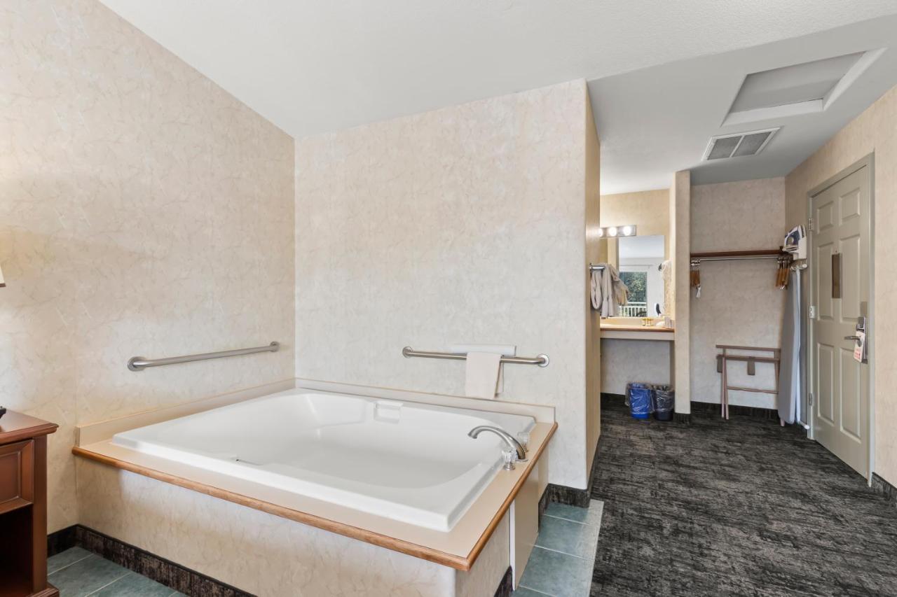 Beach House Inn Форт Браг Екстериор снимка
