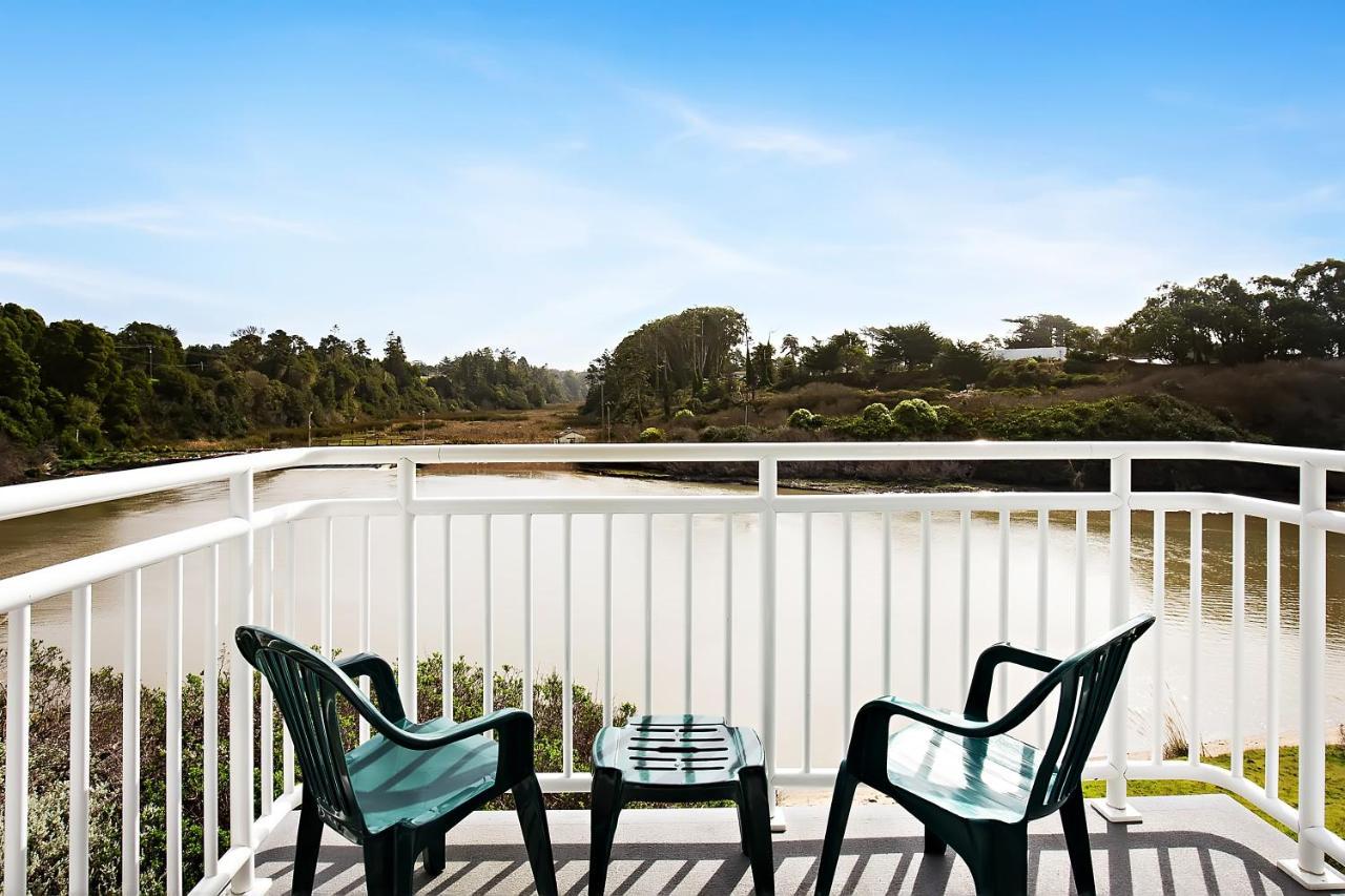 Beach House Inn Форт Браг Екстериор снимка