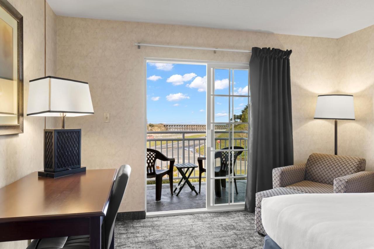 Beach House Inn Форт Браг Екстериор снимка