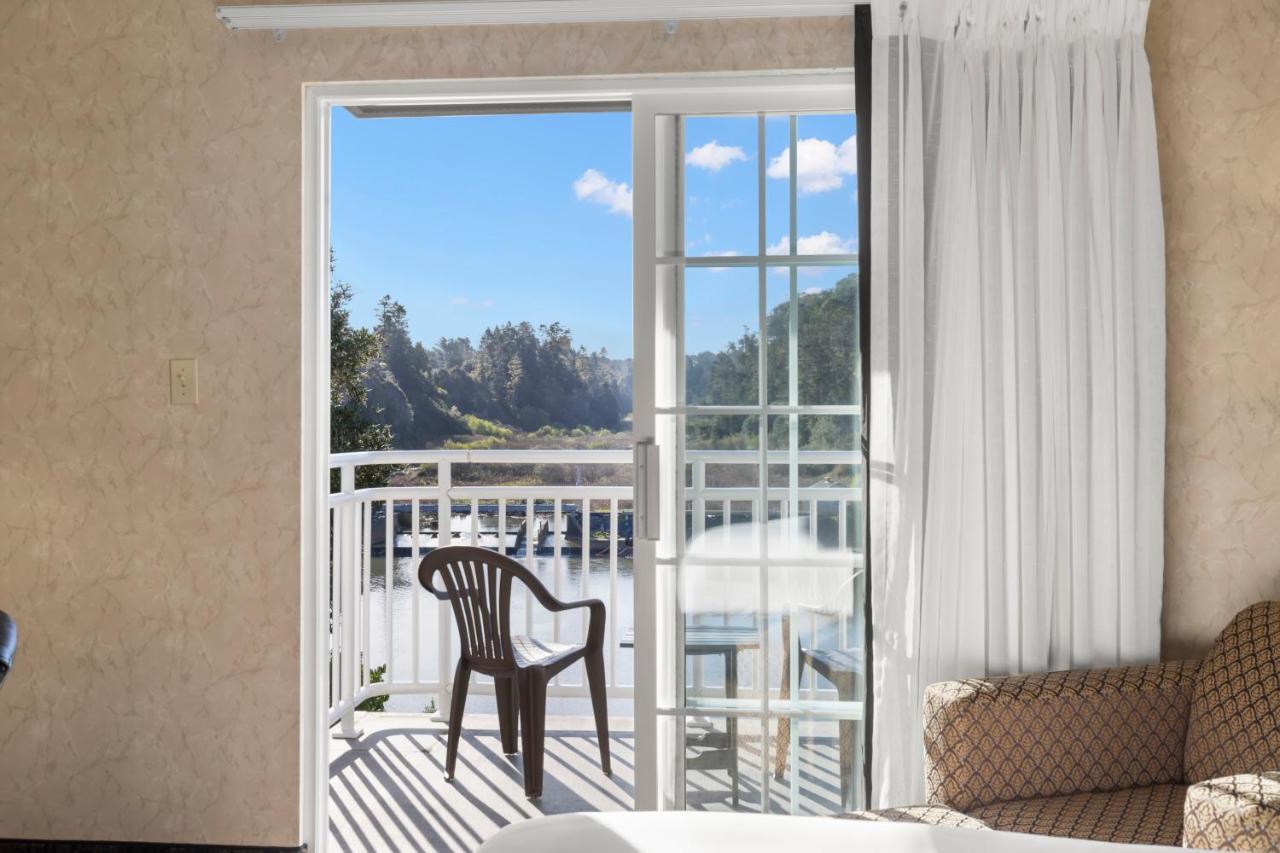 Beach House Inn Форт Браг Екстериор снимка