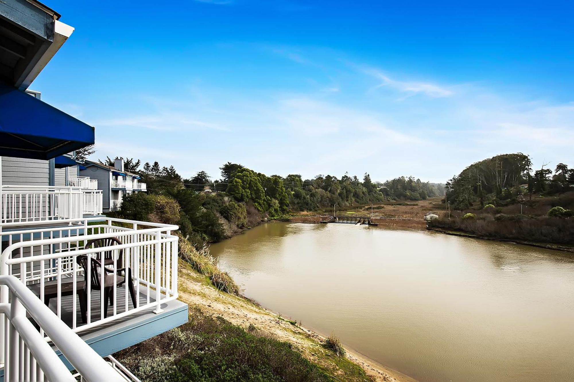 Beach House Inn Форт Браг Екстериор снимка