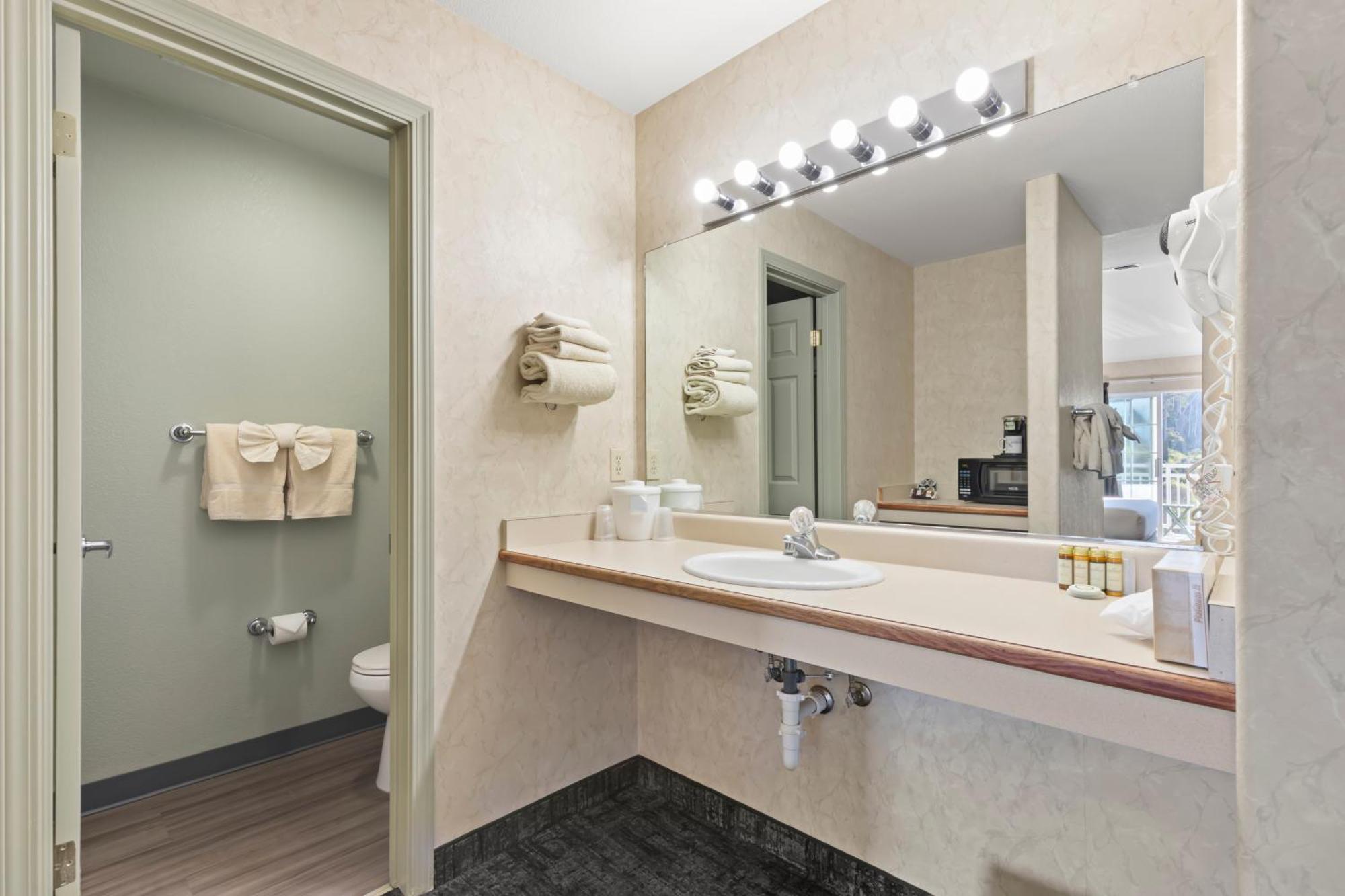 Beach House Inn Форт Браг Стая снимка