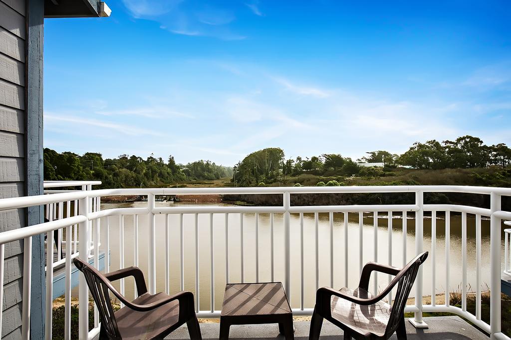 Beach House Inn Форт Браг Екстериор снимка